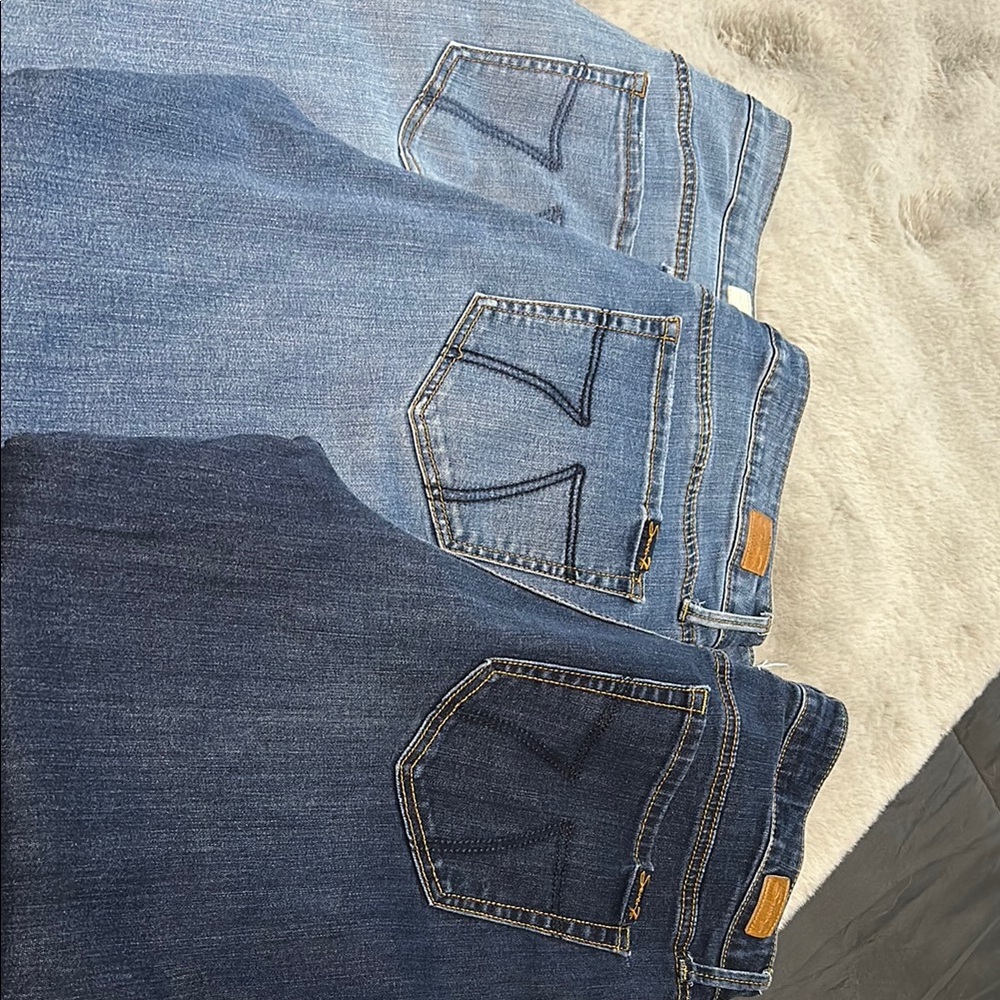 Stylish Seven7 Brand Blue Denim Cropped Jeans